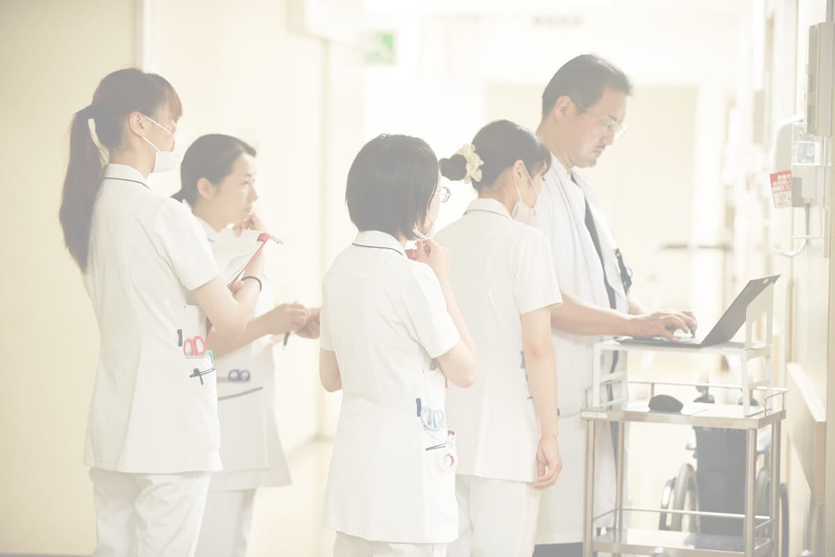 病院の診察中の写真