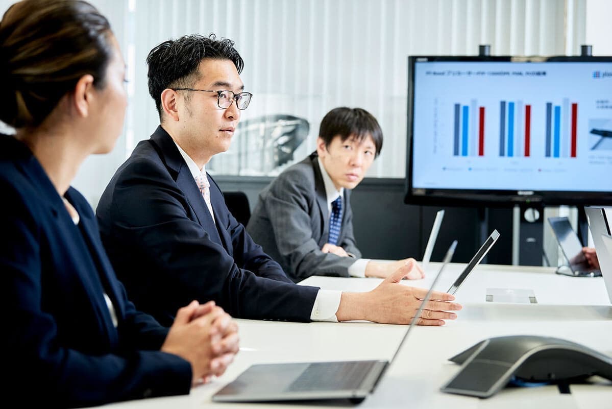 会社員の仕事風景写真