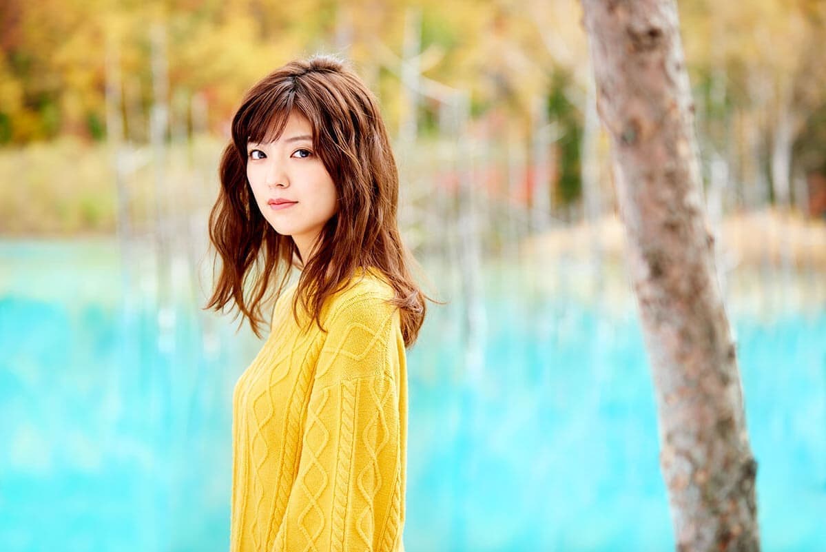 女性モデルのロケ写真撮影