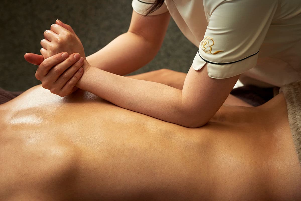 美容サロンの施術風景