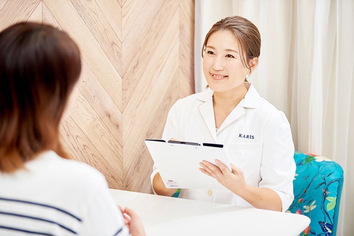 脱毛サロンの診察中の写真