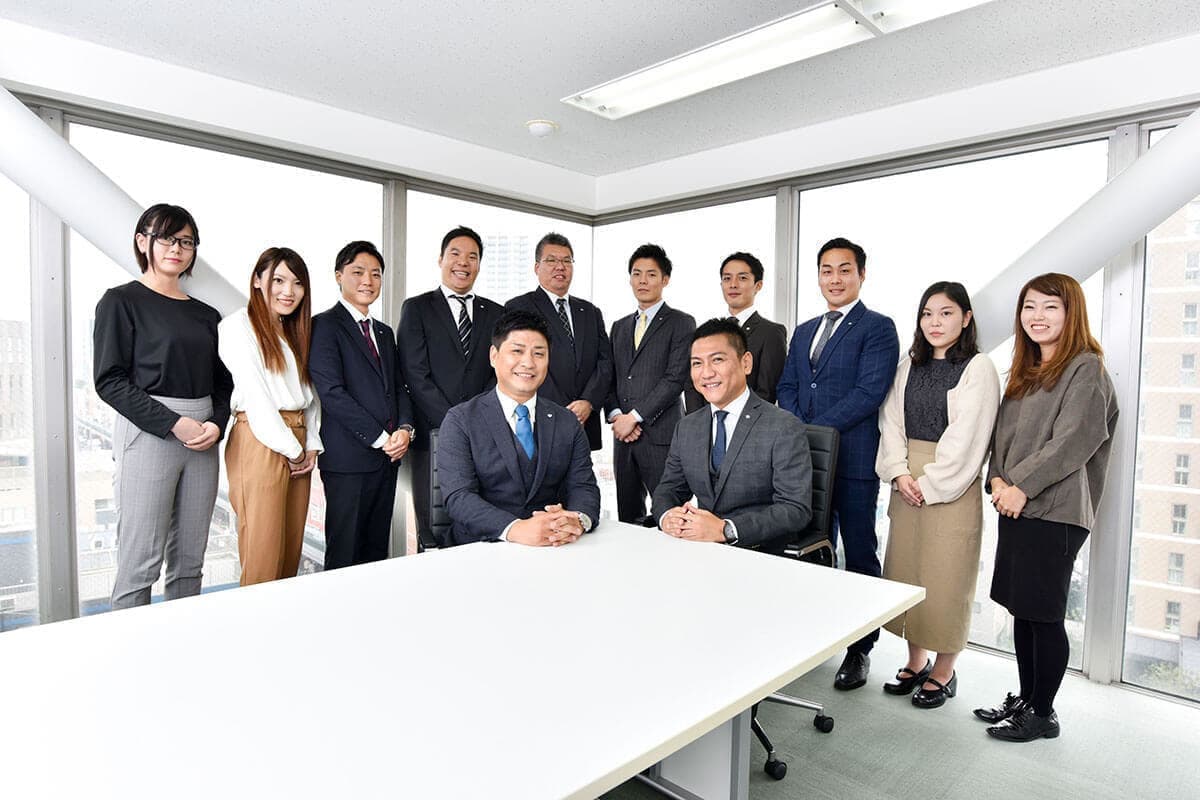 社員の集合写真