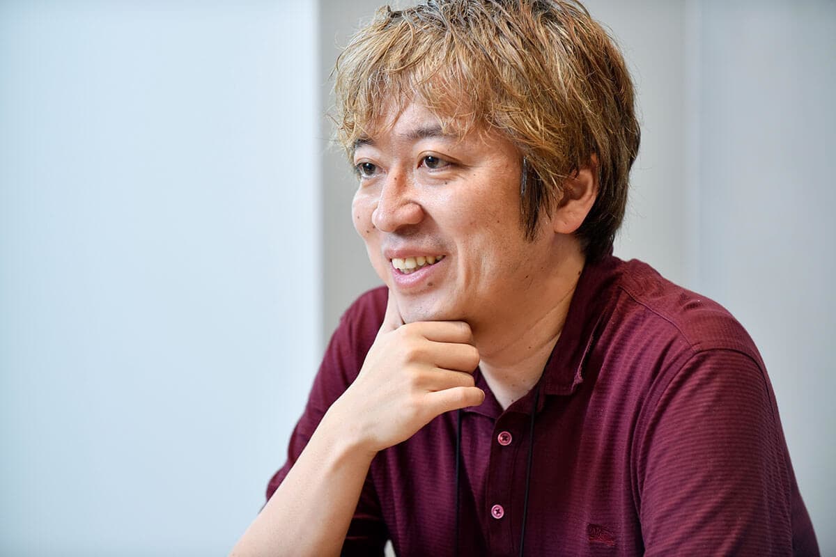 男性社員のインタビュー写真