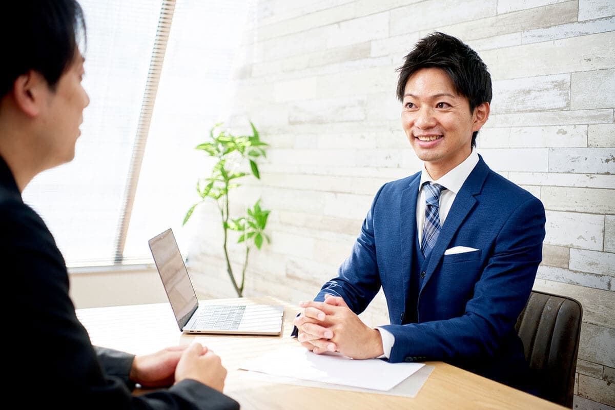 会計士の接客風景の写真