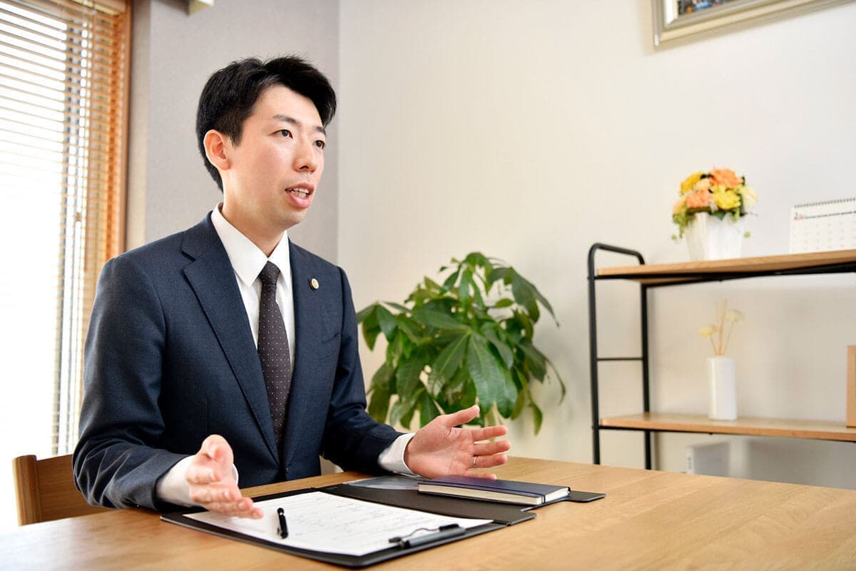 弁護士の接客中の写真